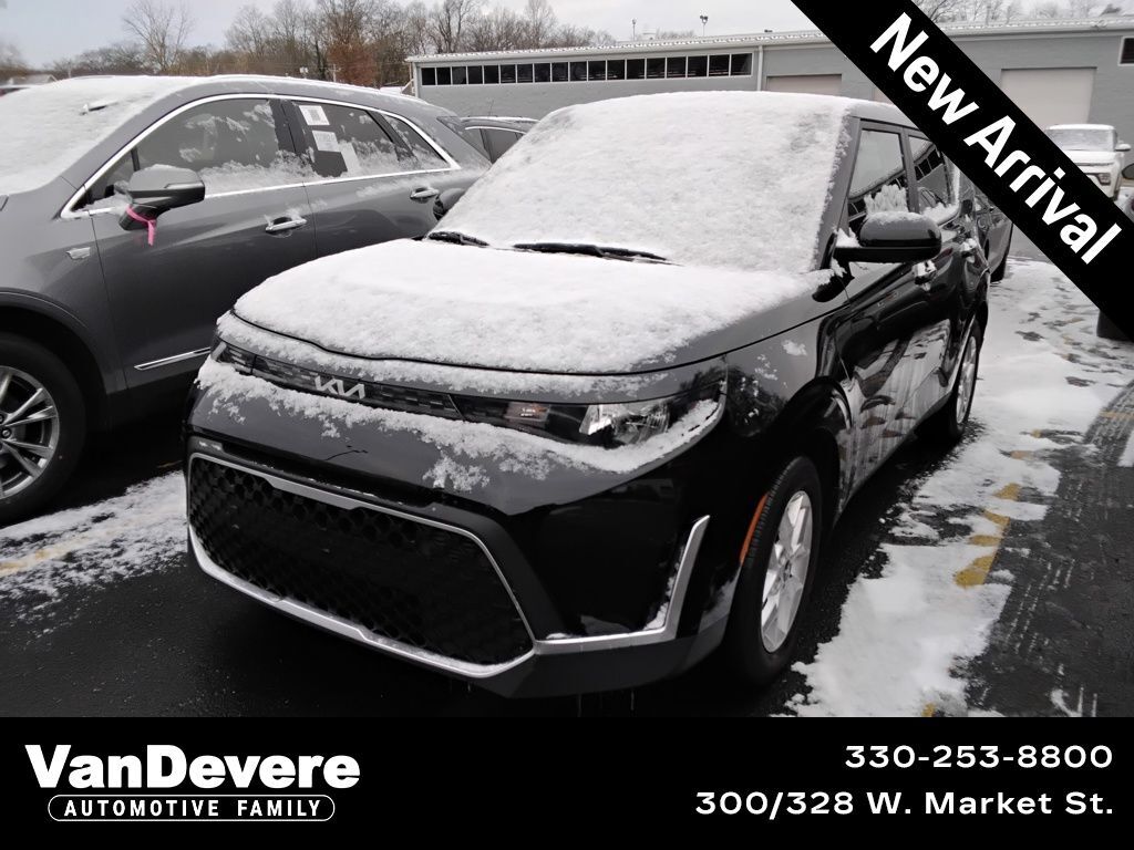 Used 2023 Kia Soul LX FWD