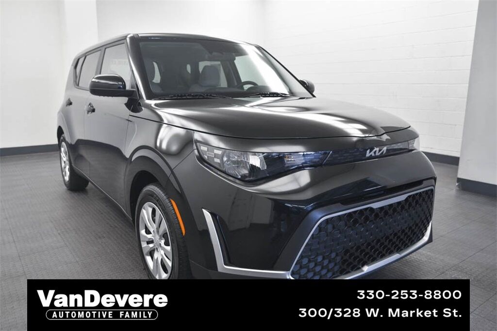 Used 2023 Kia Soul LX FWD