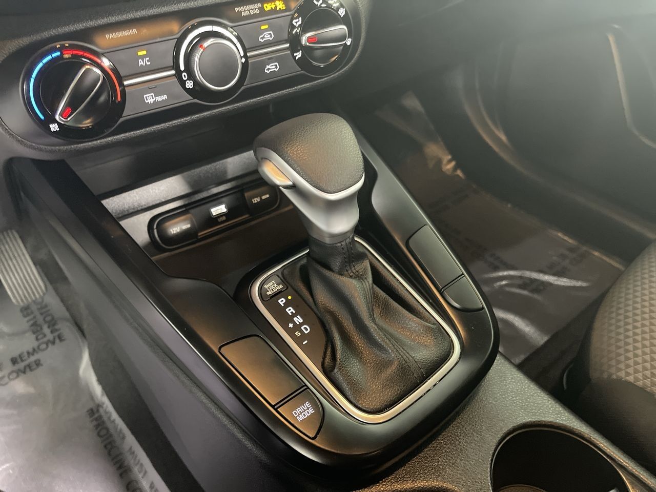2023 Kia Soul LX - Photo 19