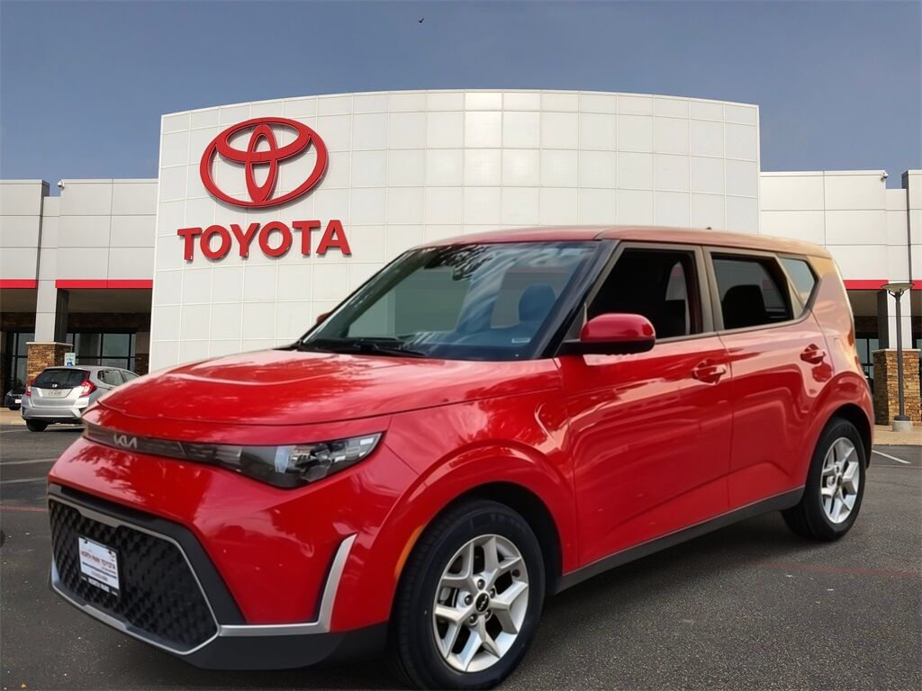 2023 Kia Soul LX