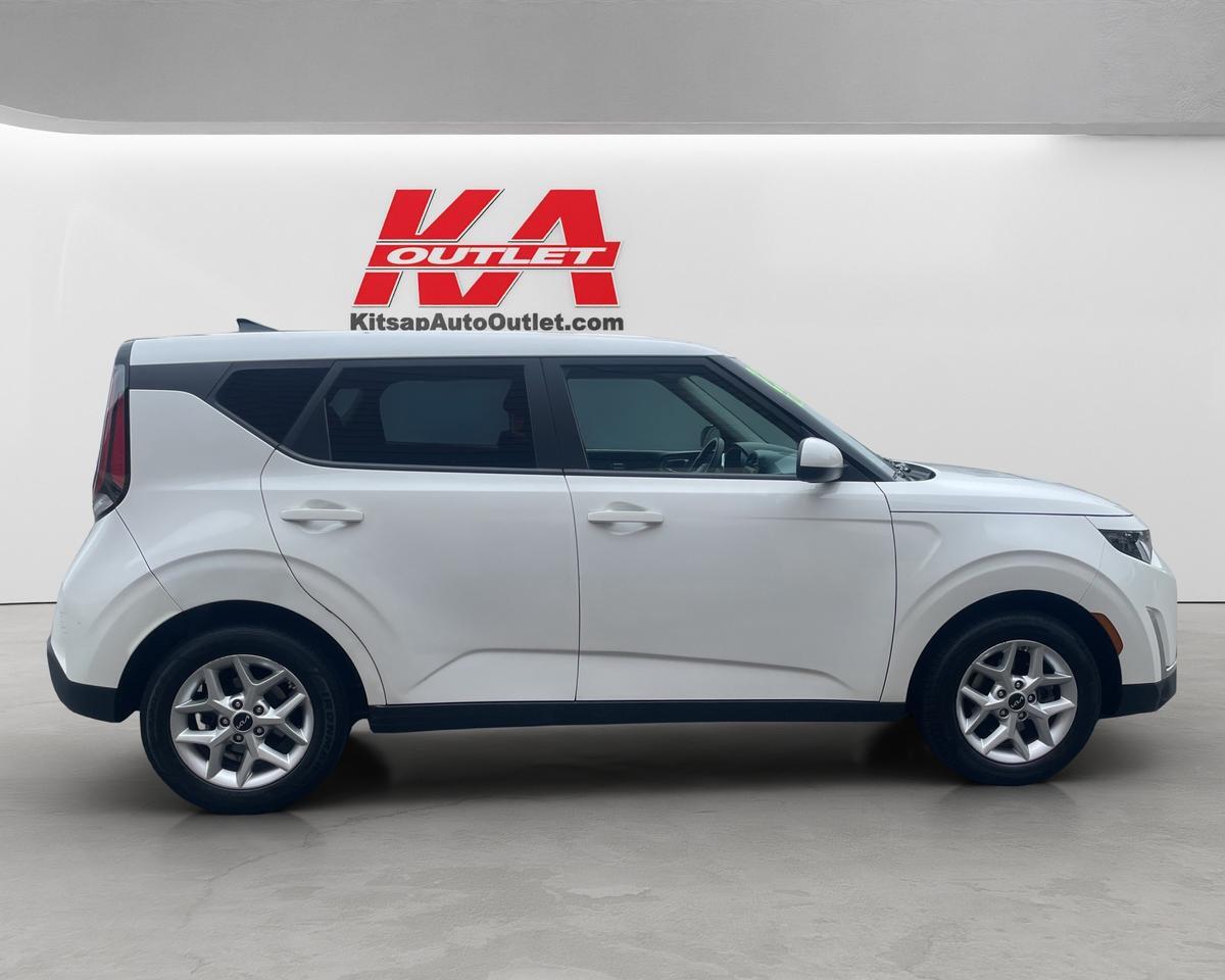 2023 Kia Soul LX Wagon 4D