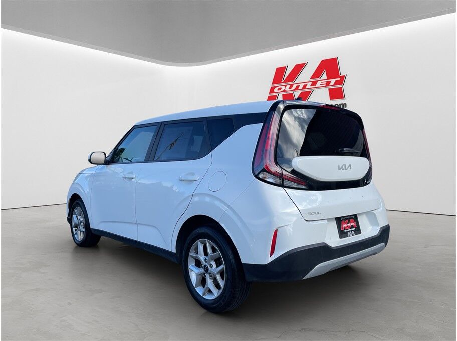 2023 Kia Soul LX Wagon 4D