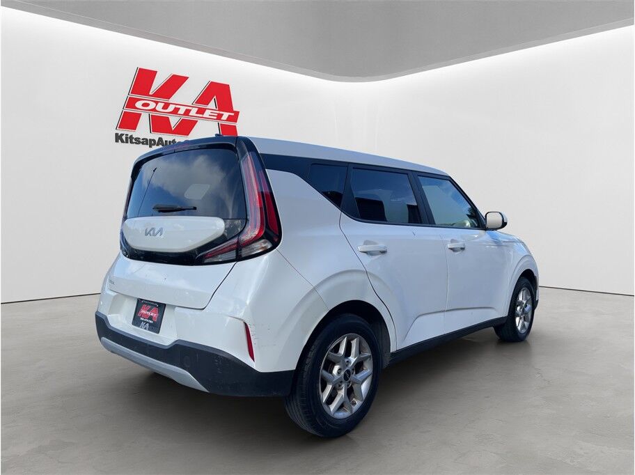 2023 Kia Soul LX Wagon 4D