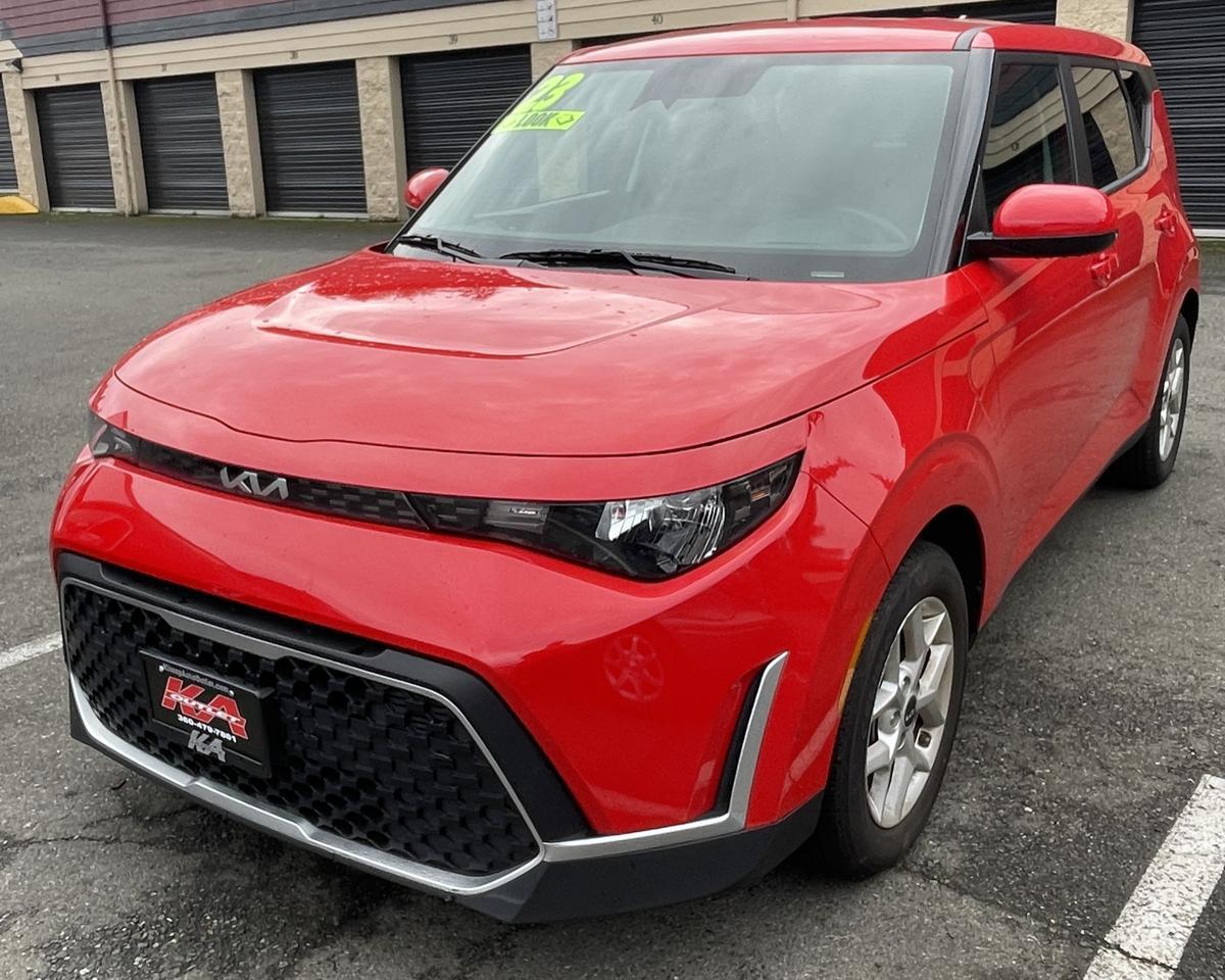 2023 Kia Soul LX S photo 3
