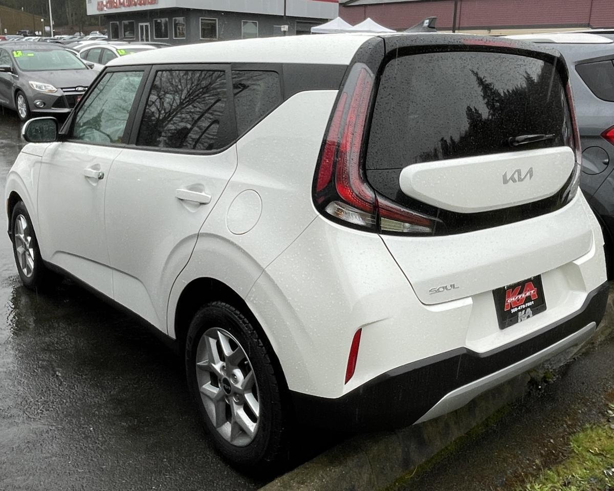 2023 Kia Soul LX Wagon 4D