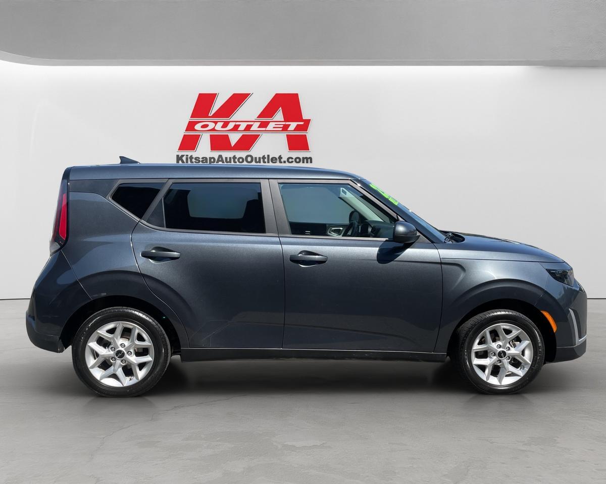 2023 Kia Soul LX Wagon 4D