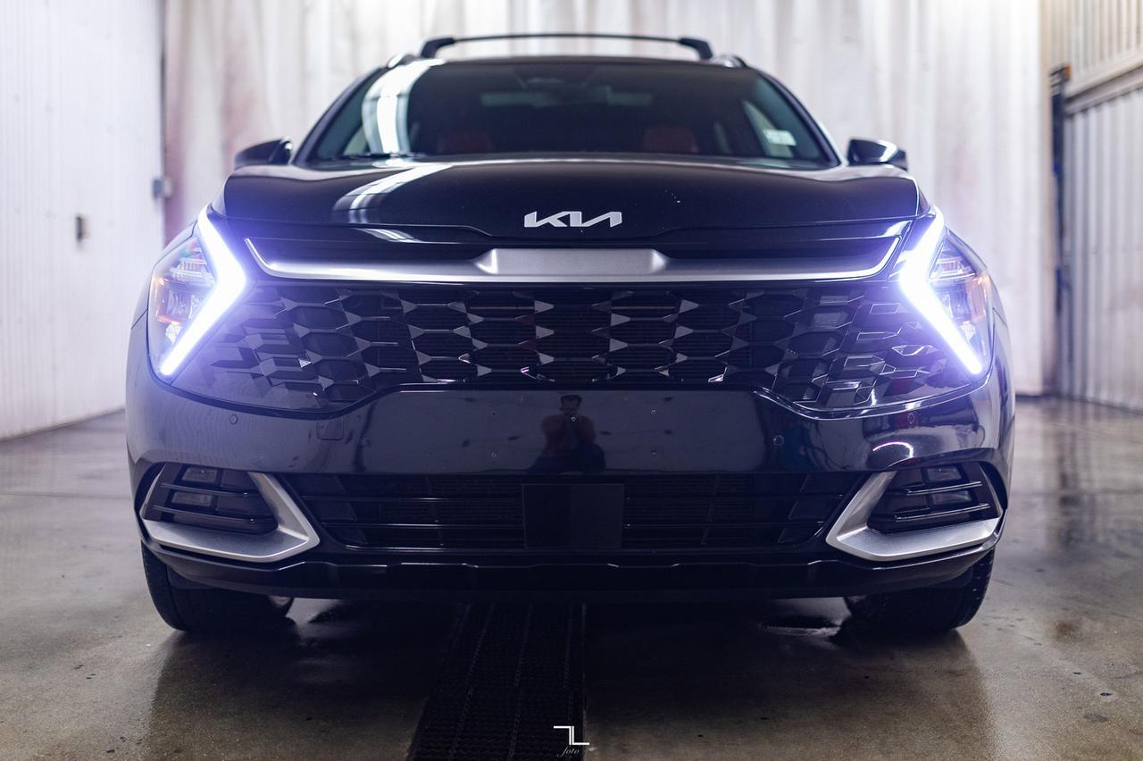 2023 Kia Sportage AWD EX Premium Leather Roof Nav BCam Red Deer AB