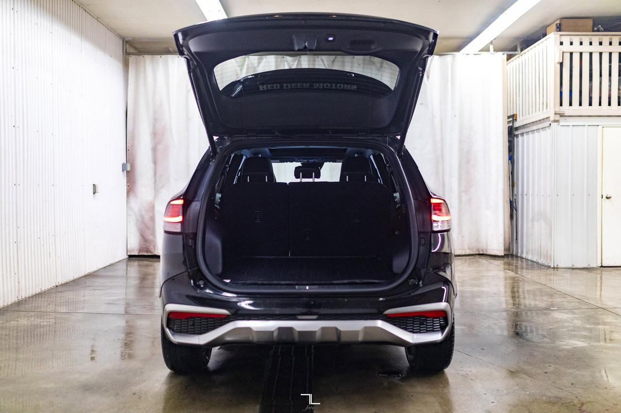 2023 Kia Sportage AWD EX Premium Leather Roof Nav BCam Red Deer AB