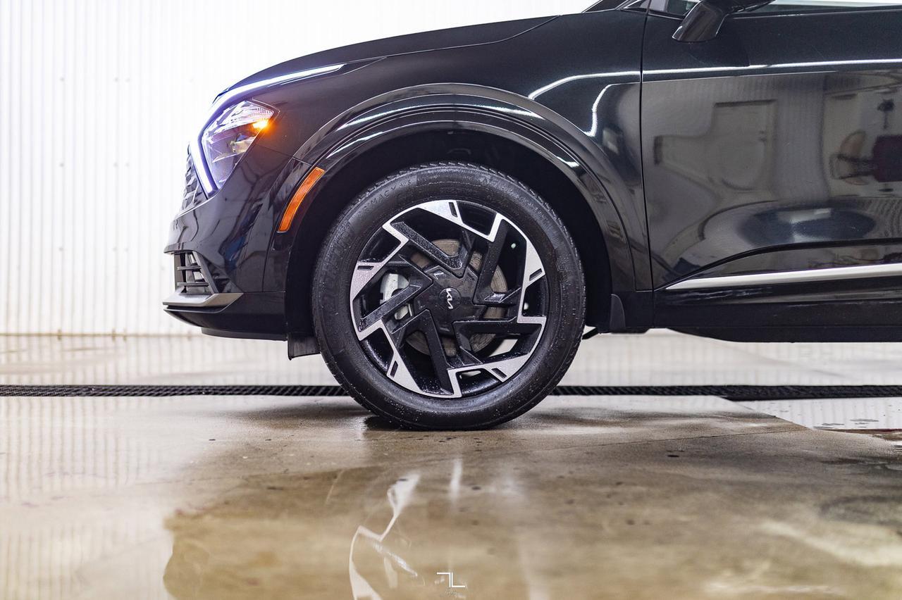 2023 Kia Sportage AWD EX Premium Leather Roof Nav BCam Red Deer AB