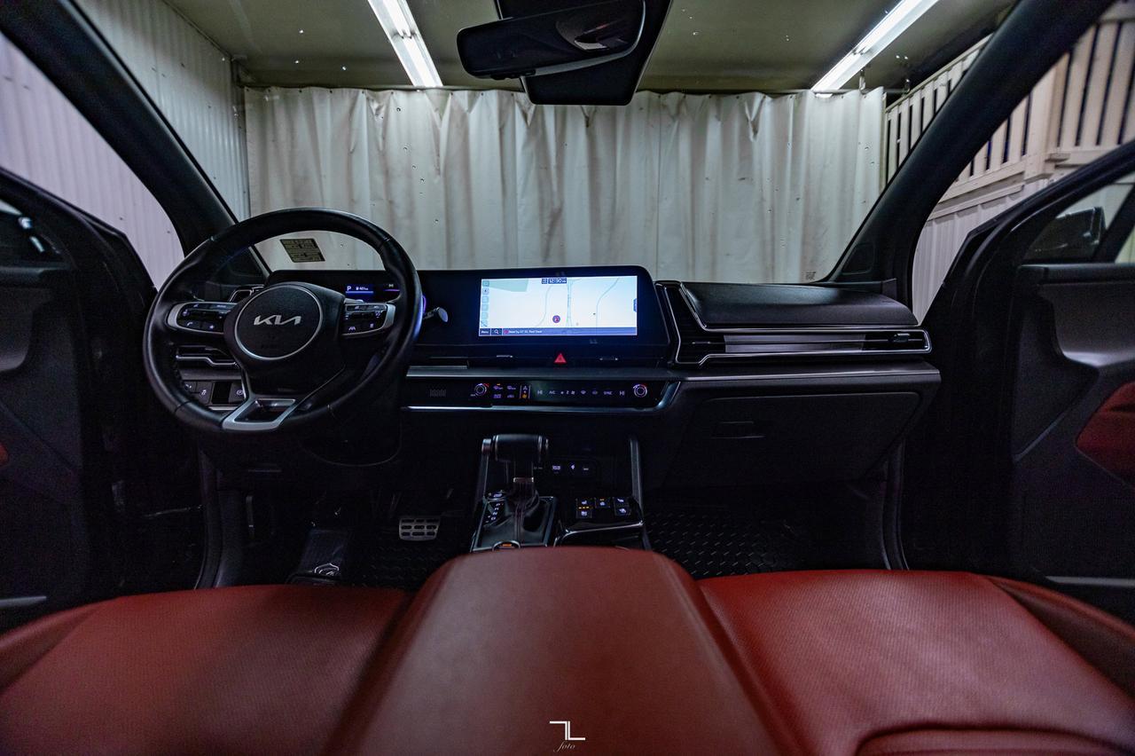 2023 Kia Sportage AWD EX Premium Leather Roof Nav BCam Red Deer AB