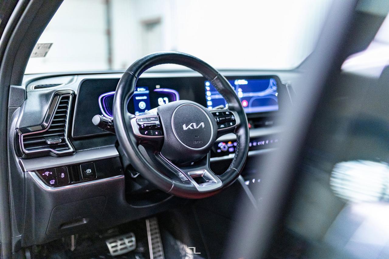 2023 Kia Sportage AWD EX Premium Leather Roof Nav BCam Red Deer AB