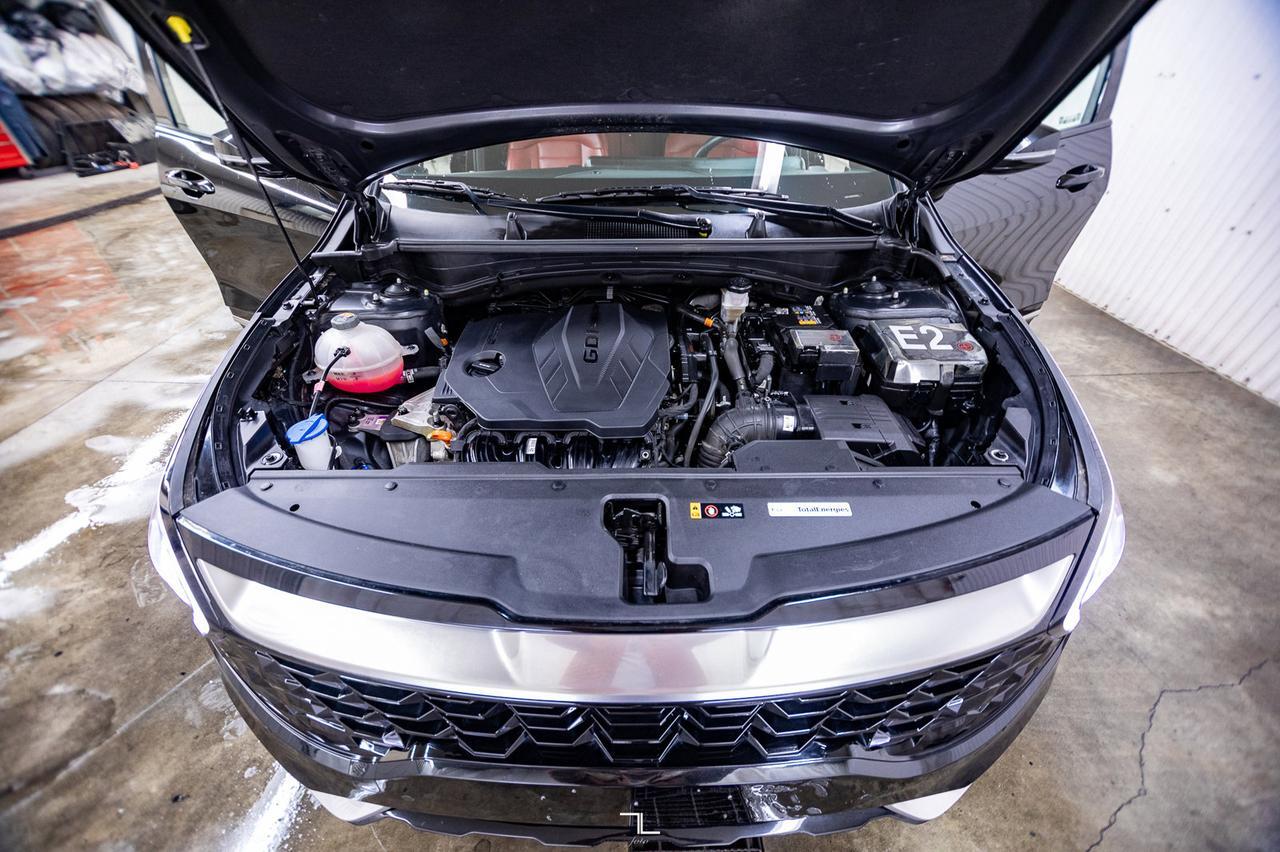 2023 Kia Sportage AWD EX Premium Leather Roof Nav BCam Red Deer AB