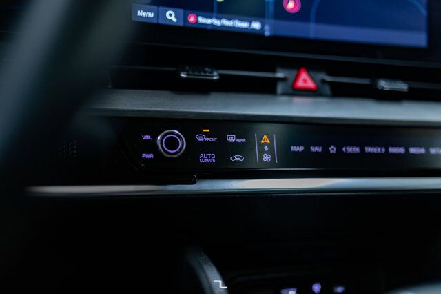 2023 Kia Sportage AWD X-Line Limited Leather Roof Nav BCam Red Deer AB