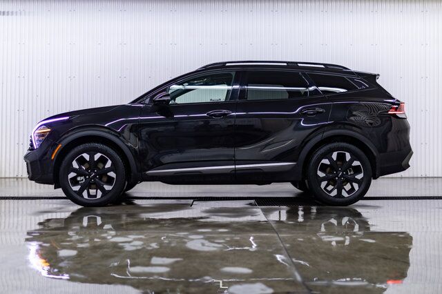 2023 Kia Sportage AWD X-Line Limited Leather Roof Nav BCam Red Deer AB