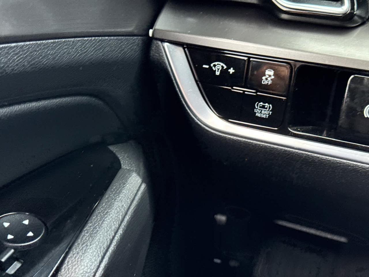 2023 Kia Sportage Hybrid EX Dartmouth MA
