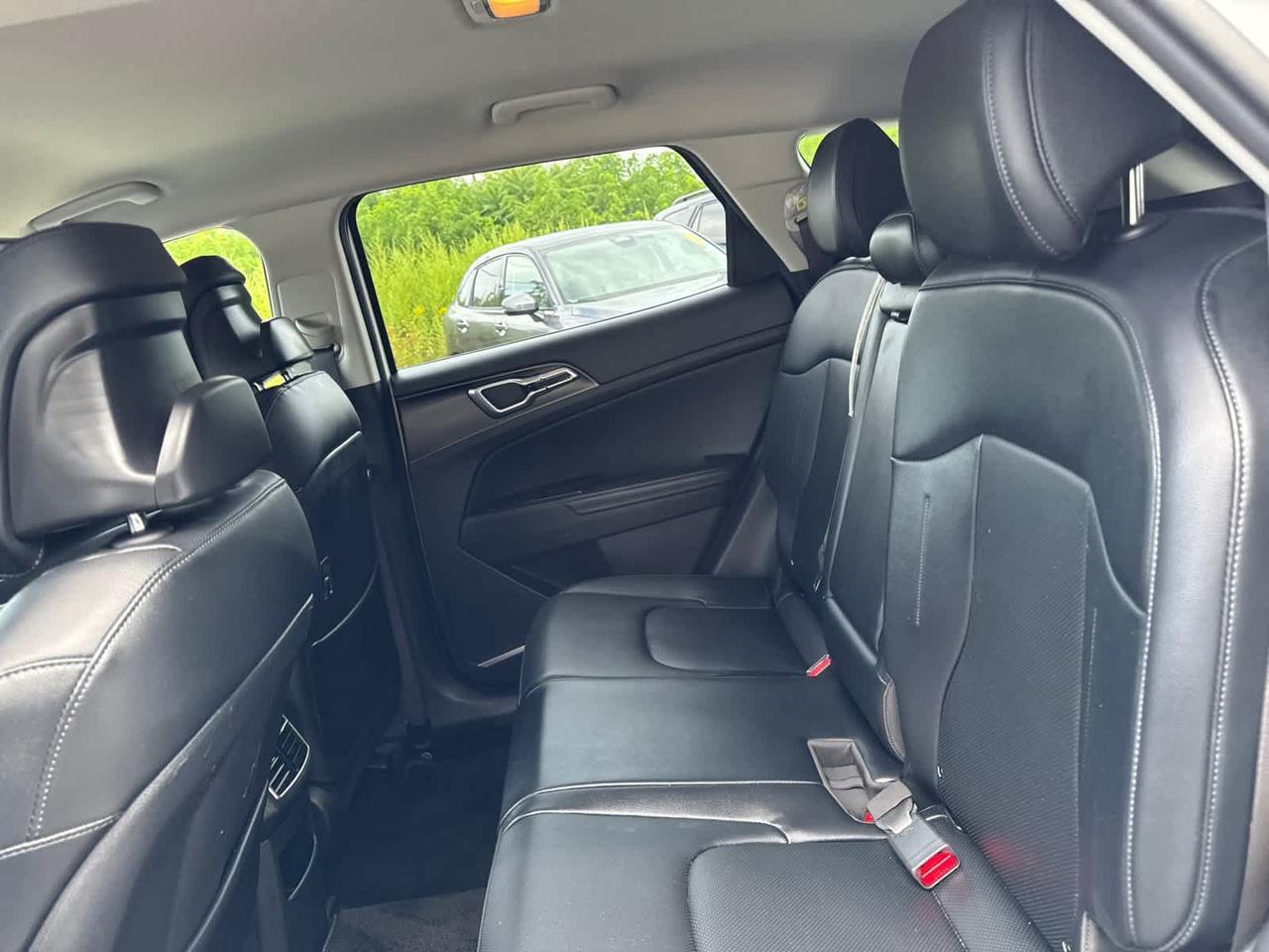2023 Kia Sportage Hybrid EX Dartmouth MA