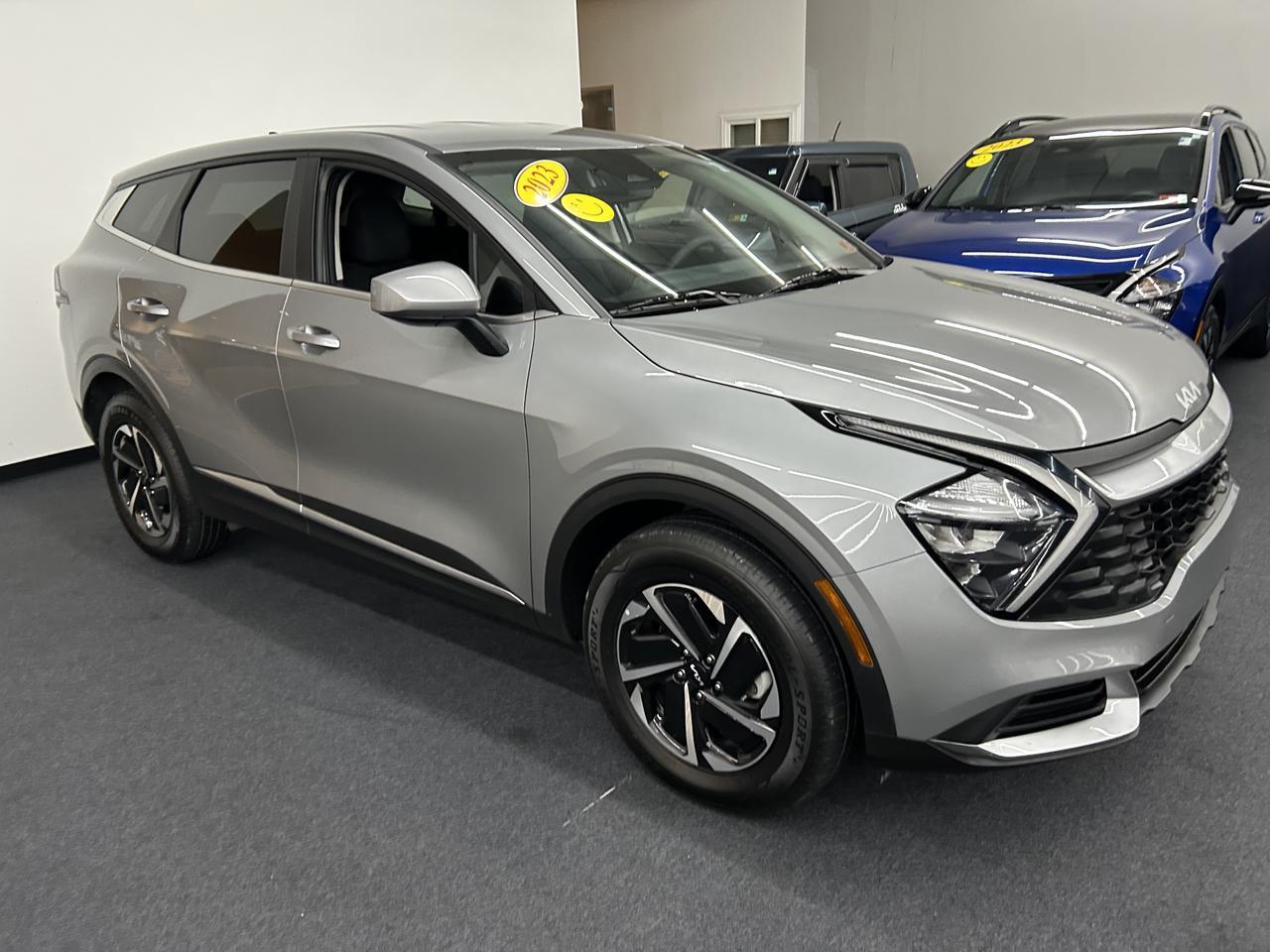 2023 Kia Sportage Hybrid LX AWD