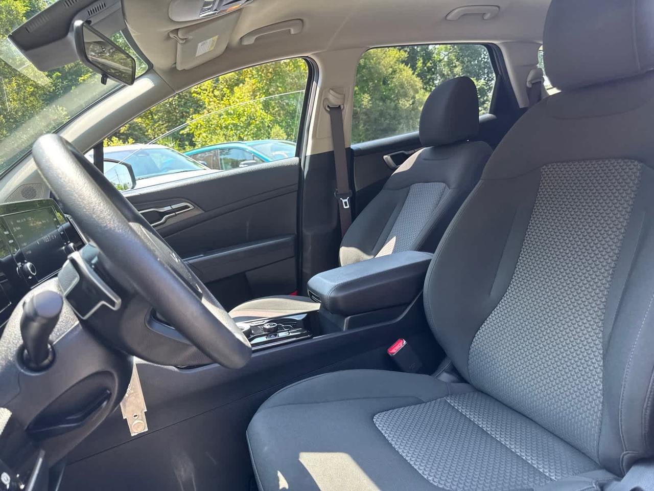2023 Kia Sportage Hybrid LX Dartmouth MA