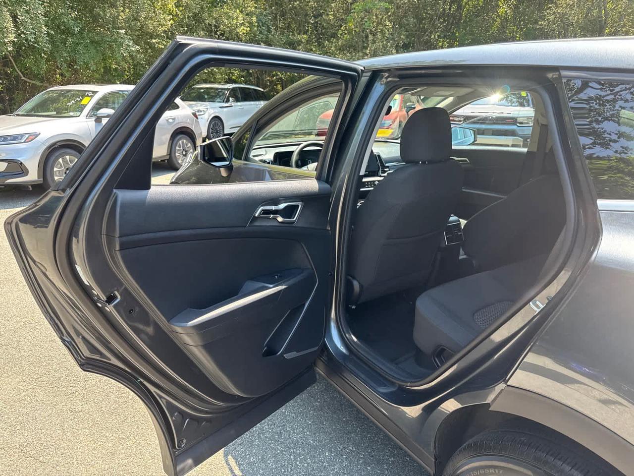 2023 Kia Sportage Hybrid LX Dartmouth MA
