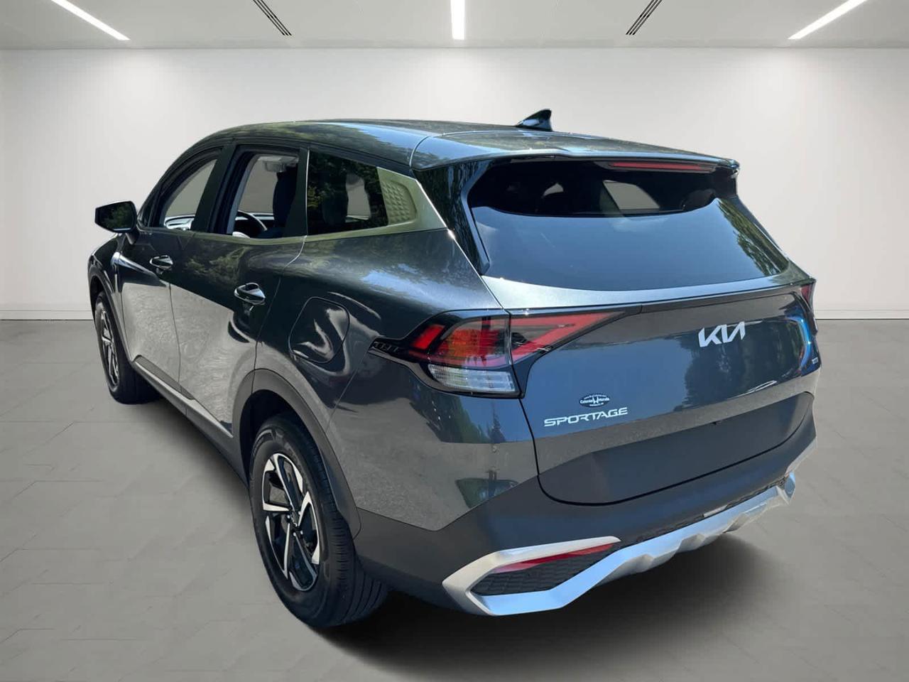 2023 Kia Sportage Hybrid LX Dartmouth MA