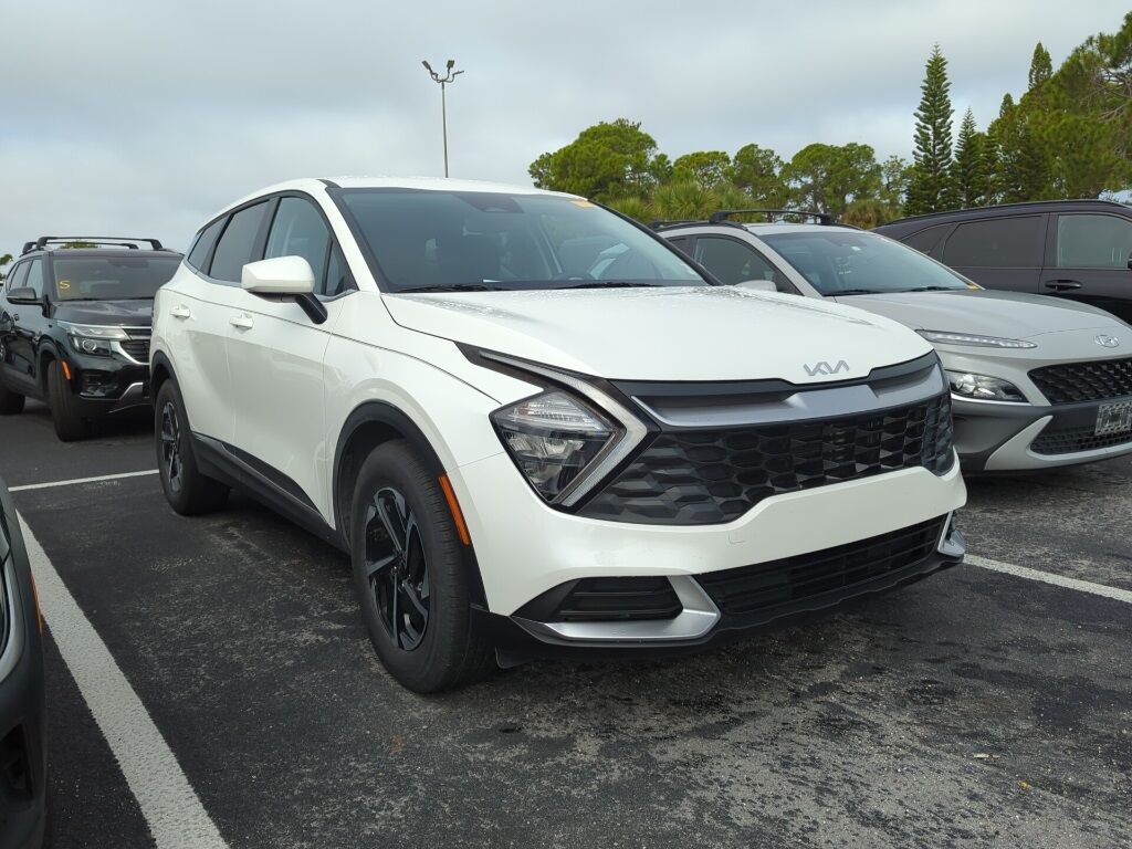 2023 Kia Sportage Hybrid LX Oshkosh WI