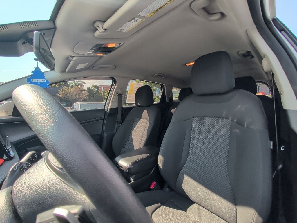 2023 Kia Sportage Hybrid LX Worcester MA