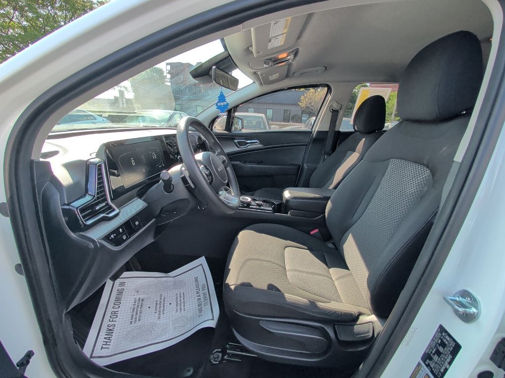 2023 Kia Sportage Hybrid LX Worcester MA