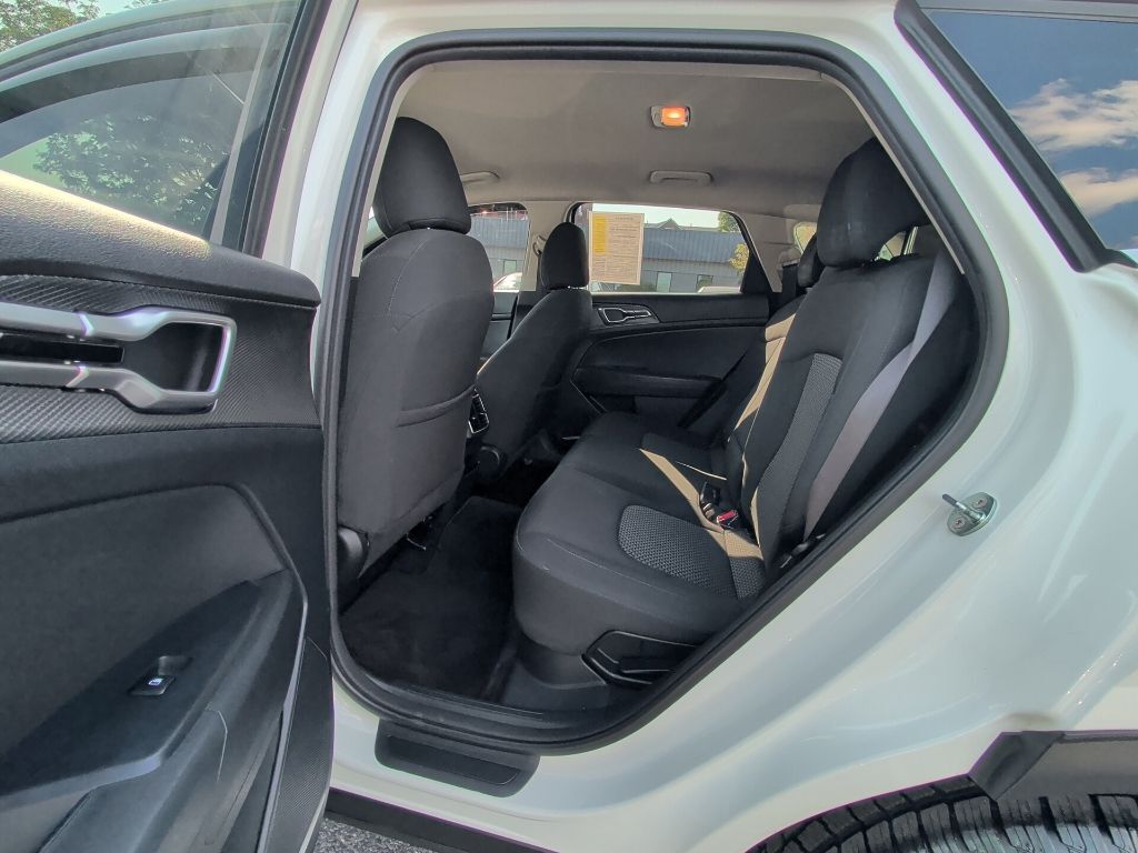 2023 Kia Sportage Hybrid LX Worcester MA