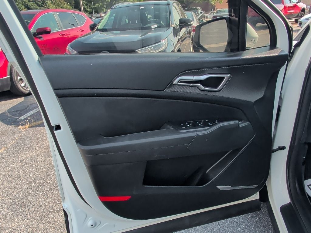 2023 Kia Sportage Hybrid LX Worcester MA