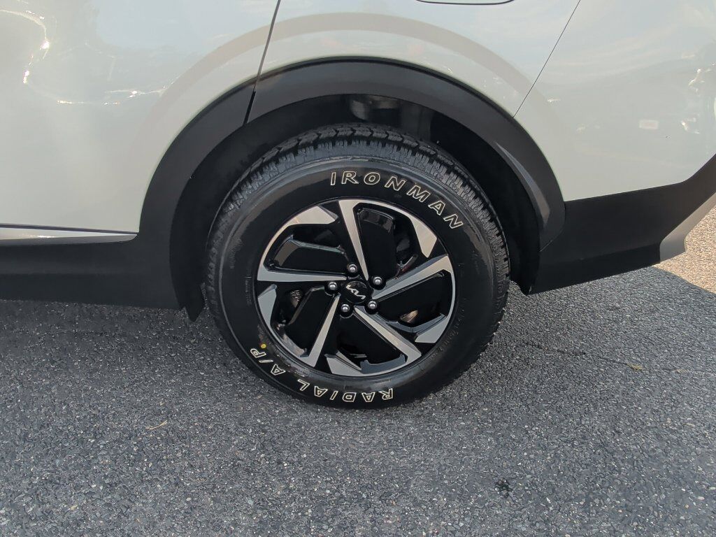 2023 Kia Sportage Hybrid LX Worcester MA