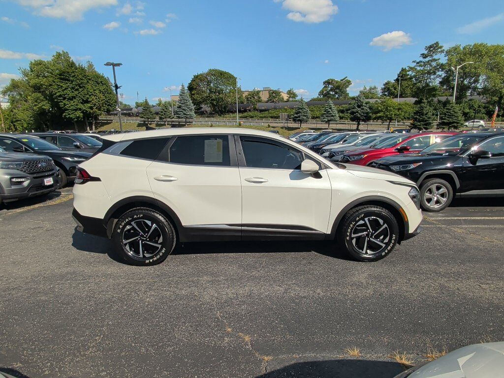 2023 Kia Sportage Hybrid LX Worcester MA