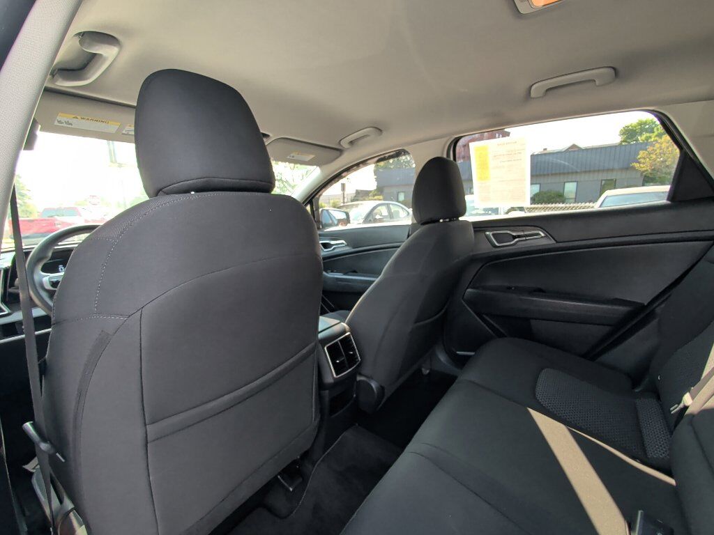 2023 Kia Sportage Hybrid LX Worcester MA