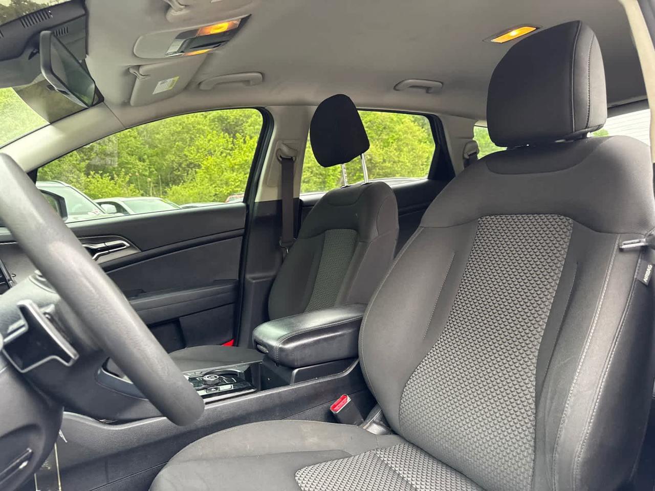 2023 Kia Sportage Hybrid LX Dartmouth MA