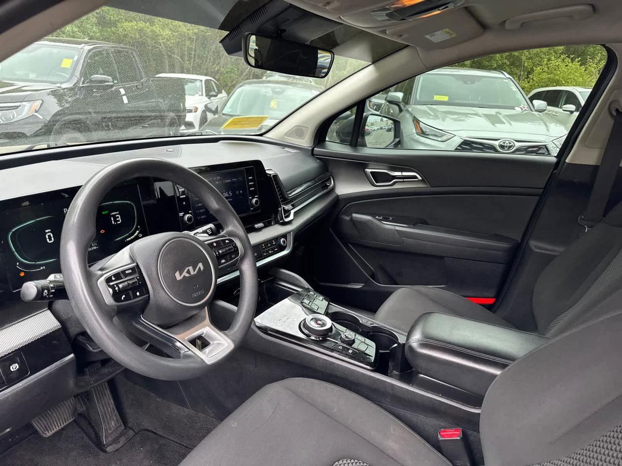 2023 Kia Sportage Hybrid LX Dartmouth MA