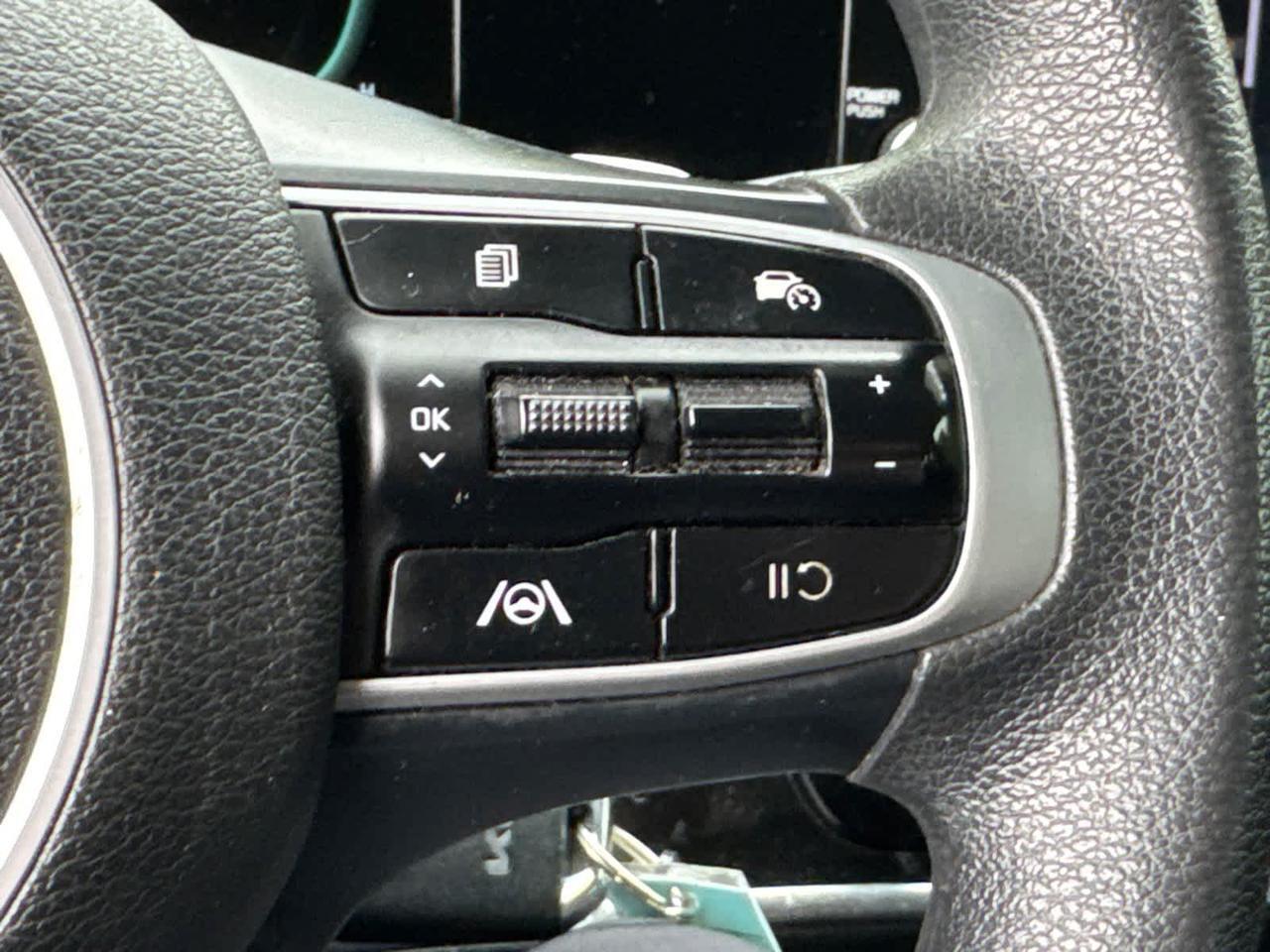 2023 Kia Sportage Hybrid LX Dartmouth MA