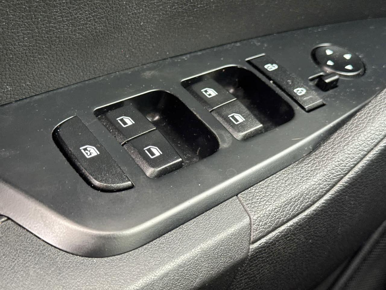 2023 Kia Sportage Hybrid LX Dartmouth MA