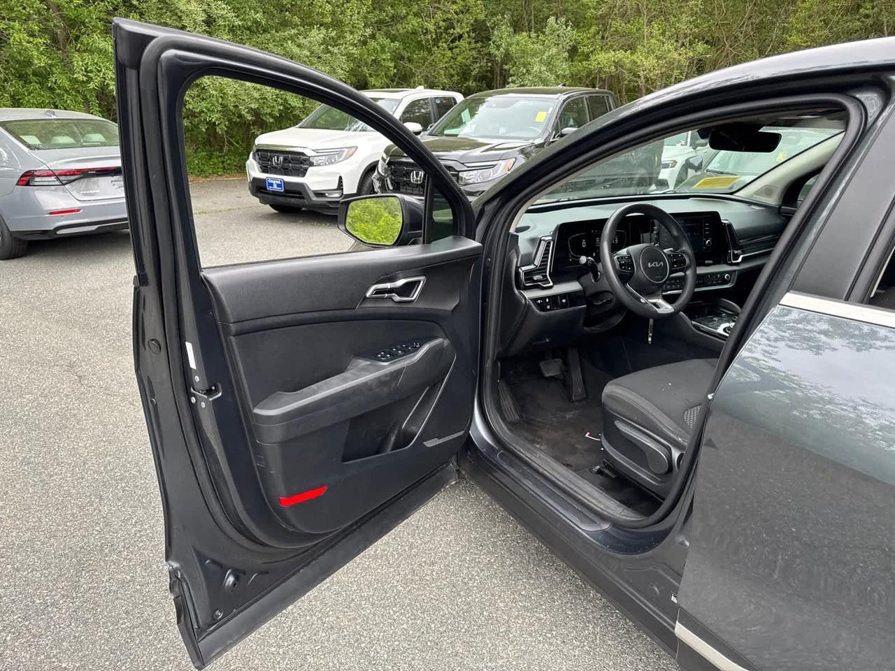 2023 Kia Sportage Hybrid LX Dartmouth MA
