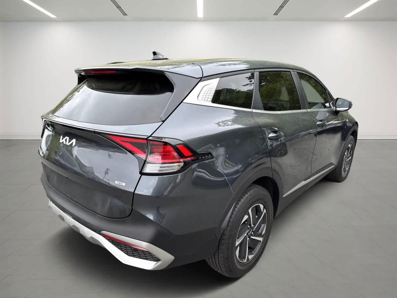 2023 Kia Sportage Hybrid LX Dartmouth MA
