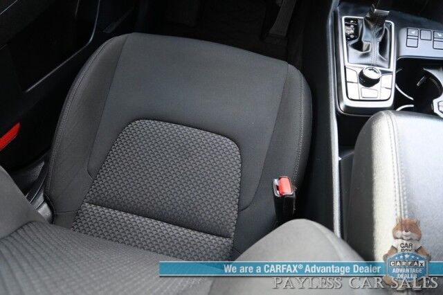 2023 Kia Sportage LX / AWD / Heated Cloth Seats / Lane Departure & Forward Collision Alert / Apple Carplay & Android Auto / AUX & USB Input / Back Up Camera / Cruise Control / Aluminum Wheels / Keyless Entry / 1-Owner Anchorage AK
