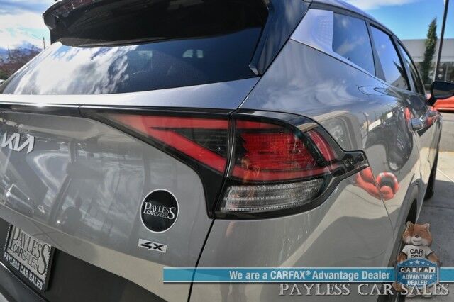 2023 Kia Sportage LX / AWD / Heated Cloth Seats / Lane Departure & Forward Collision Alert / Apple Carplay & Android Auto / AUX & USB Input / Back Up Camera / Cruise Control / Aluminum Wheels / Keyless Entry / 1-Owner Anchorage AK