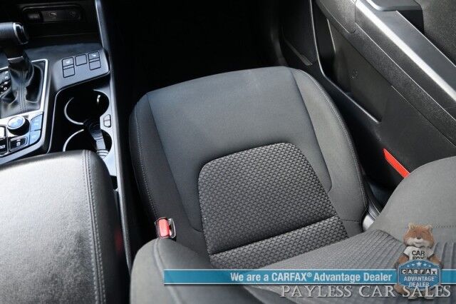 2023 Kia Sportage LX / AWD / Heated Cloth Seats / Lane Departure & Forward Collision Alert / Apple Carplay & Android Auto / AUX & USB Input / Back Up Camera / Cruise Control / Aluminum Wheels / Keyless Entry / 1-Owner Anchorage AK