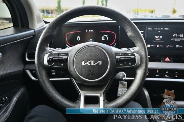 2023 Kia Sportage LX / AWD / Heated Cloth Seats / Lane Departure & Forward Collision Alert / Apple Carplay & Android Auto / AUX & USB Input / Back Up Camera / Cruise Control / Aluminum Wheels / Keyless Entry / 1-Owner Anchorage AK