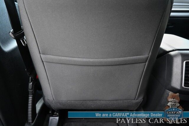 2023 Kia Sportage LX / AWD / Heated Premium Cloth Seats / Lane Departure & Forward Collision Alert / Apple CarPlay & Android Auto / USB Input / Back Up Camera / Cruise Control / Keyless Entry / 26 MPG / 1-Owner Anchorage AK