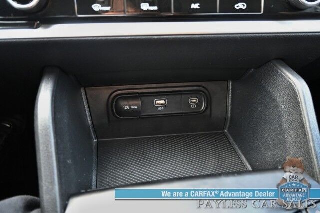 2023 Kia Sportage LX / AWD / Heated Premium Cloth Seats / Lane Departure & Forward Collision Alert / Apple CarPlay & Android Auto / USB Input / Back Up Camera / Cruise Control / Keyless Entry / 26 MPG / 1-Owner Anchorage AK