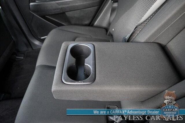 2023 Kia Sportage LX / AWD / Heated Premium Cloth Seats / Lane Departure & Forward Collision Alert / Apple CarPlay & Android Auto / USB Input / Back Up Camera / Cruise Control / Keyless Entry / 26 MPG / 1-Owner Anchorage AK