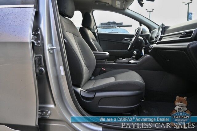 2023 Kia Sportage LX / AWD / Heated Premium Cloth Seats / Lane Departure & Forward Collision Alert / Apple CarPlay & Android Auto / USB Input / Back Up Camera / Cruise Control / Keyless Entry / 26 MPG / 1-Owner Anchorage AK