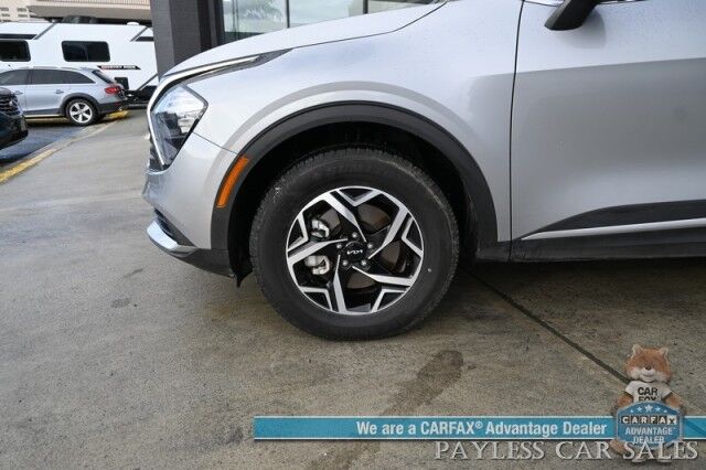 2023 Kia Sportage LX / AWD / Heated Premium Cloth Seats / Lane Departure & Forward Collision Alert / Apple CarPlay & Android Auto / USB Input / Back Up Camera / Cruise Control / Keyless Entry / 26 MPG / 1-Owner Anchorage AK