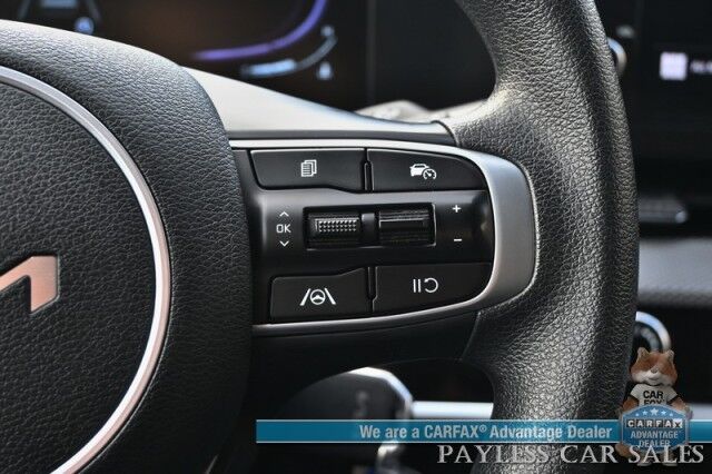 2023 Kia Sportage LX / AWD / Heated Premium Cloth Seats / Lane Departure & Forward Collision Alert / Apple CarPlay & Android Auto / USB Input / Back Up Camera / Cruise Control / Keyless Entry / 26 MPG / 1-Owner Anchorage AK
