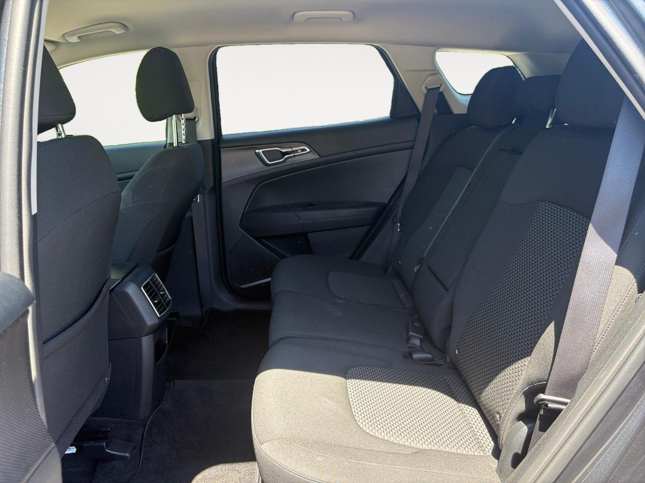 2023 Kia Sportage LX, LANE KEEP ASSIST, HEATED SEATS, APPLE CARPLAY/ANDROID AUTO, BACKUP CAMERA, KEYLESS ENTRY, PARKING SENSORS, ONLY 1 OWNER, PERFECT VEHICLE FOR MOTHER DAY! Virginia Beach VA
