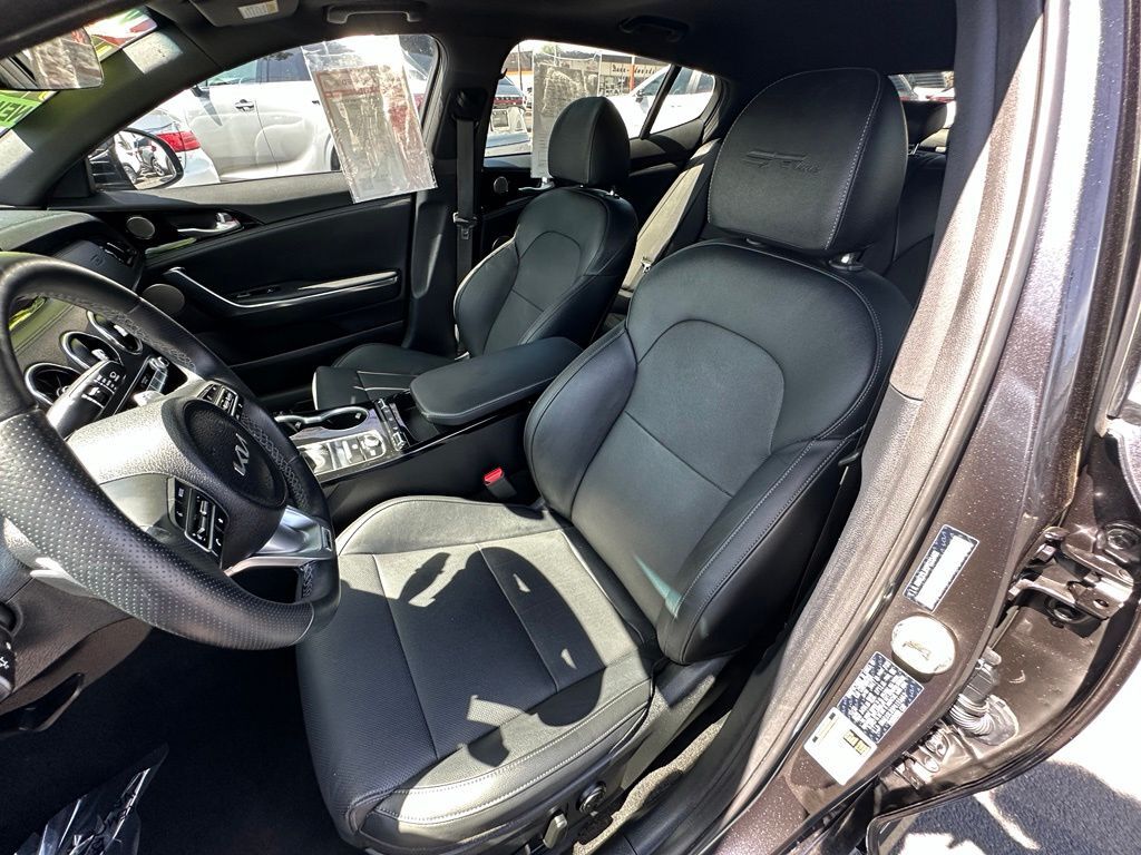 2023 Kia Stinger GT-Line